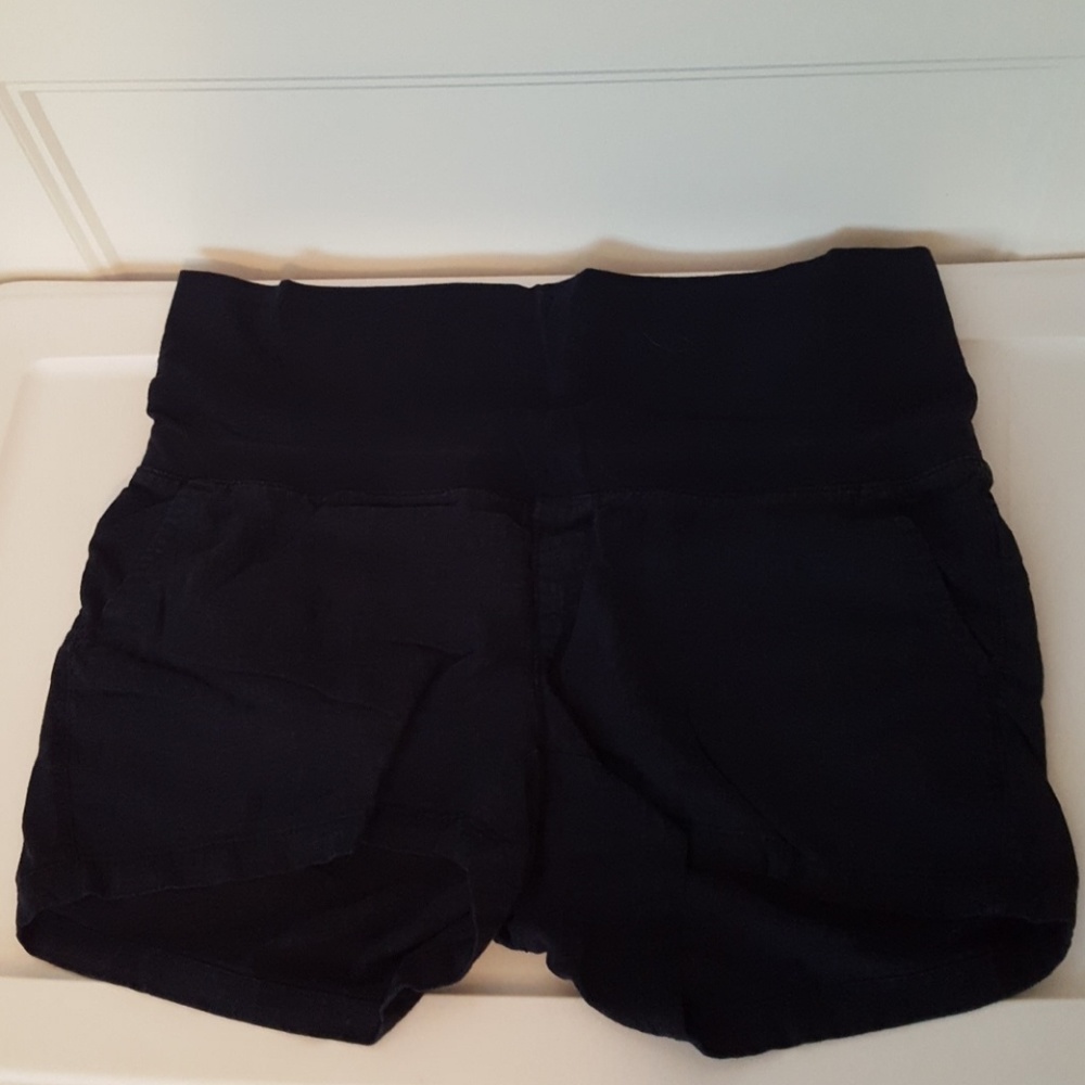 Old Navy Maternity Roll Panel Linen Shorts